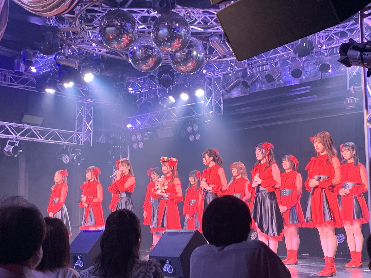 chika_k77's tweet photo. 今日はライブの合間にStar☆Tさんワンマンライブに行って来ました。ななが小学生の時からStar☆Tさんが大好きで、最後になぁちゃんラストステージを見られて幸せでした😢
素晴らしいパフォーマンスと歌、
尊敬する大好きなアイドルさんです。本当に凄かった❤
なぁちゃん卒団おめでとうございます。 https://t.co/ZKZKOOJ9Zu