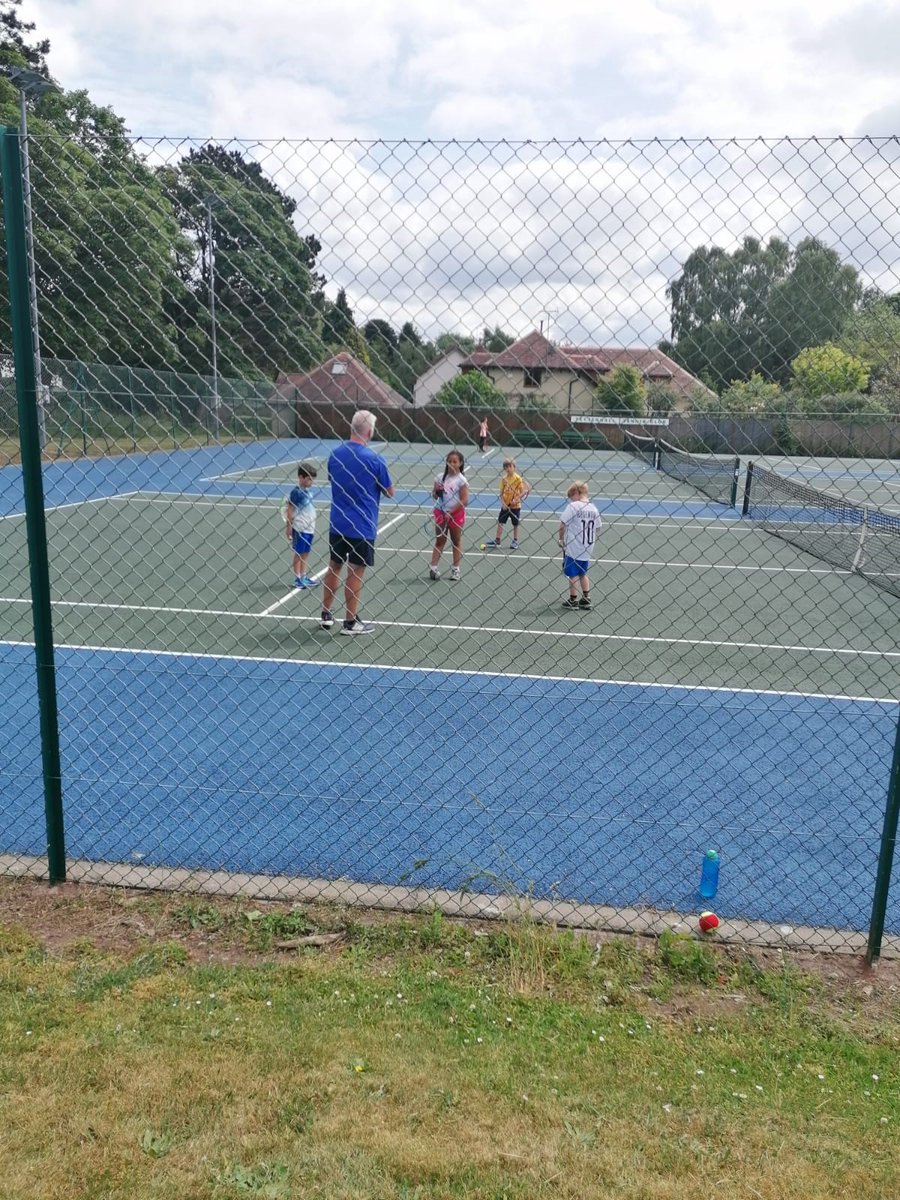 Well done our U9&amp;U and 16&amp;U teams who represented the club fantastically at Tettenhall yesterday in the Staffs Team Challenge.👍 
Also our Ladies, Mens B &amp; D teams and U18s who were also in action this weekend. 🎾