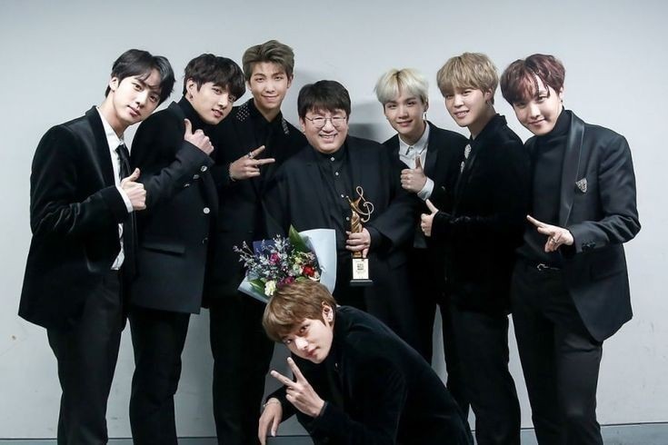 ammna_qureshi's tweet photo. #daddy Happy fathers day to both the daddys #KimNamjoon and @hitmanb for beliving in bts and for being their fathers.. https://t.co/GBZDvNqMRX