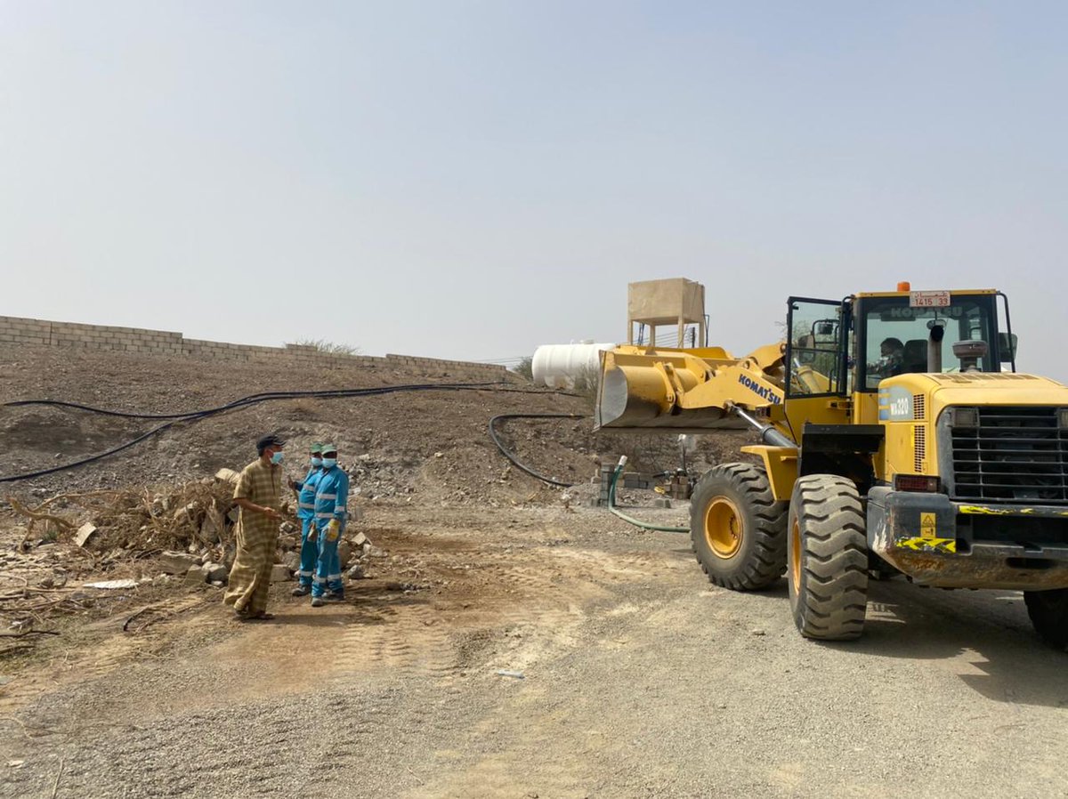 جانب من حملة النظافة التي يقيمها اهالي البلدة بالتعاون مع #بلدية_ينقل