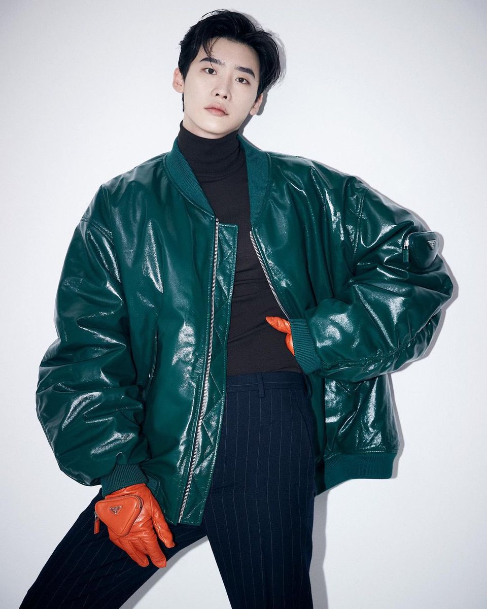 Lee Jong Suk JSHINE tweet media