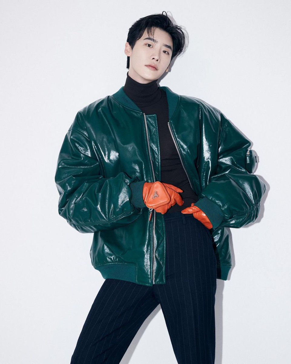 Lee Jong Suk JSHINE tweet media