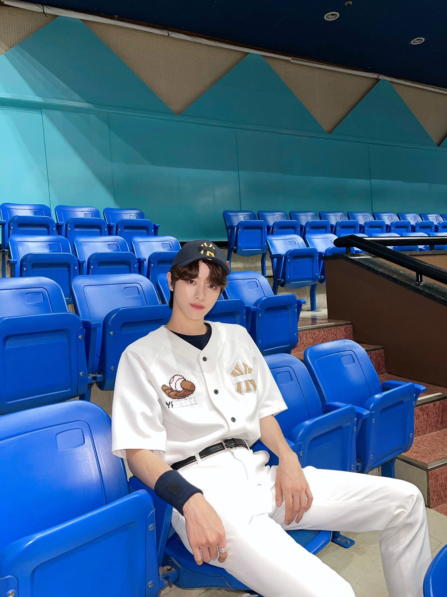 AllAbtNCT's tweet photo. He's beautiful 😭💚 #SUNGCHAN #MCSUNGCHAN https://t.co/l7BTG1XIDz