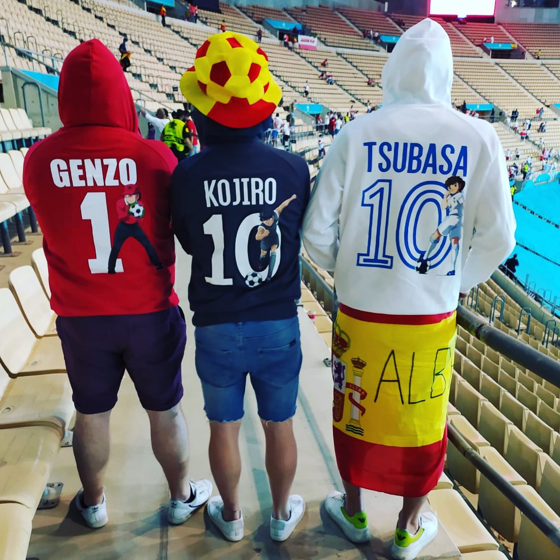 VictorMarti19's tweet photo. 🏟La Cartuja🏟
#Sevillaconfrio#Ambientazo#Fasedegrupos#Amigos https://t.co/oTJSfnxYLD