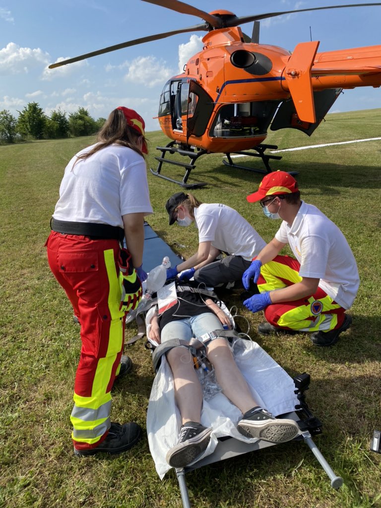 Dieses Wochenende üben wir Szenarien aus dem #Zivilschutz. Mit dabei der #ZSH und viele Ehrenamtliche der #MTF und #ATF. Ziel der #Übung: das Zusammenspiel der verschiedenen Elemente des Bundes. ^ms
