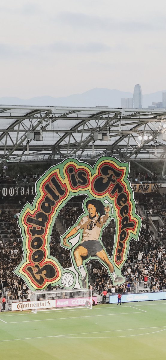 🥰 Dans la catégorie « tifo », je suis fan de celui-ci de #LAFC !