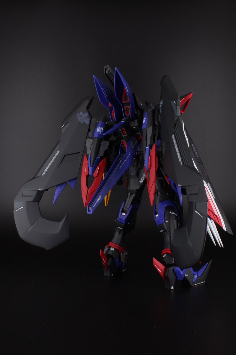 Mandomまんだむ Mg ラファルブリッツガンダム 完成 新バリエーションとしてバックパックと脚部をメインに手を加え ボリュームのあるシルエットでありながらシャープな印象になる様に制作しました 続きます ガンプラの画像を貼るとrtされると聞いて