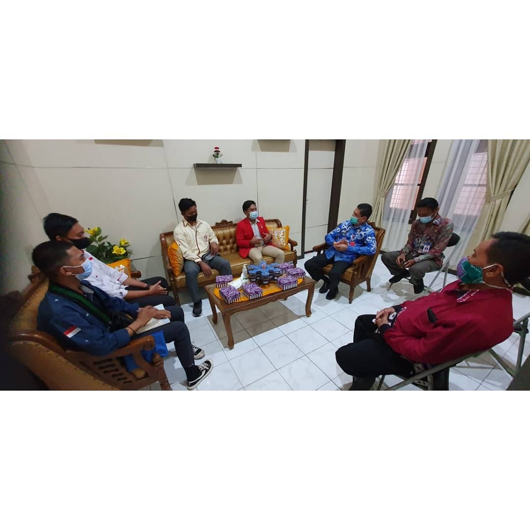 abangdinan's tweet photo. Silahturahmi bersama Kepala Dinas Perdagangan Kota Banjarbaru

#abangdinan 
#dinansb30 https://t.co/JJ2jDDosnw
