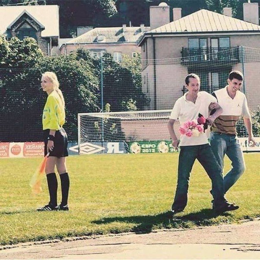 Can't fault the lad for trying...

stadvoru.co.uk