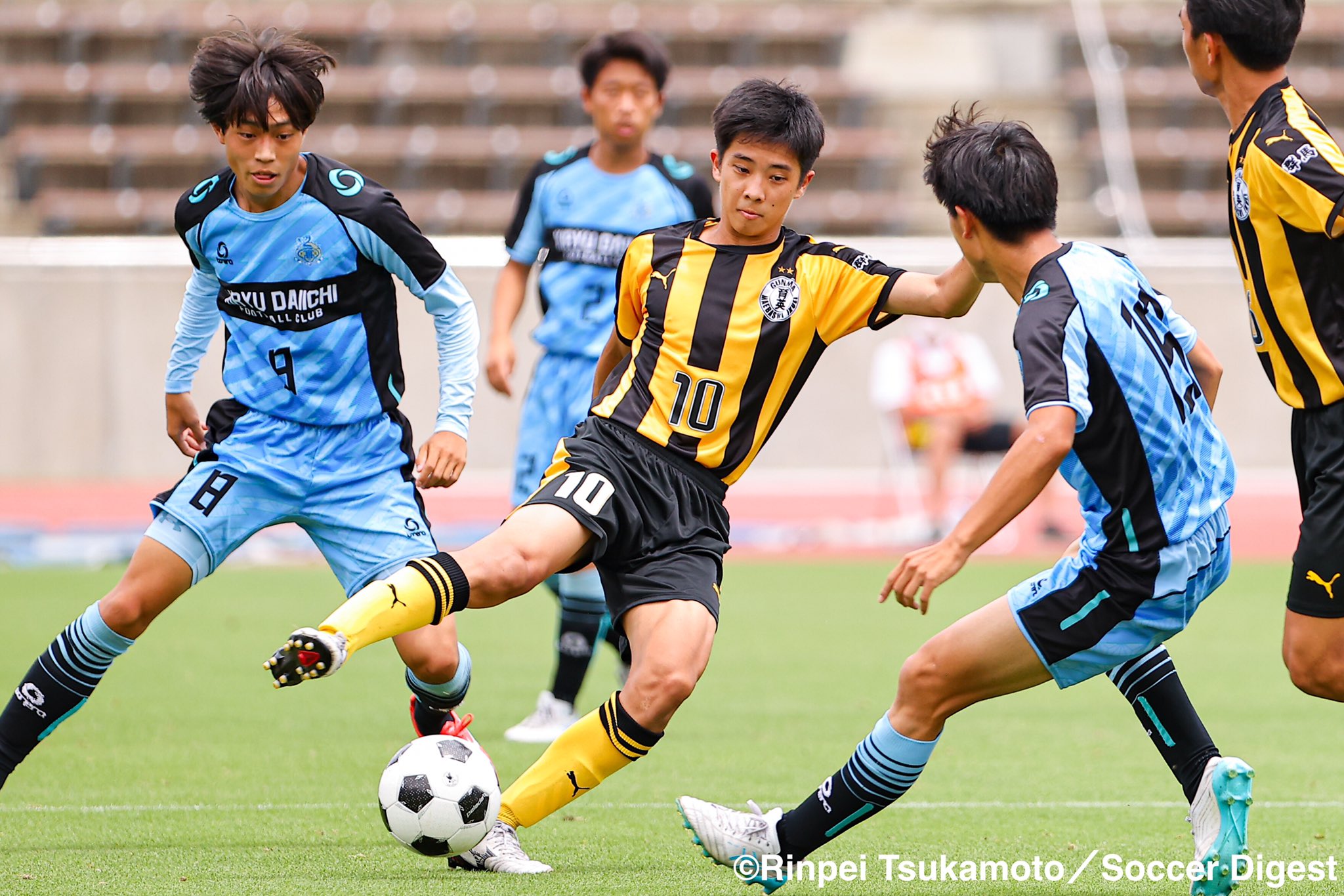 サカダイ 中の人 前橋育英の10番を背負う笠柳翼選手は U 18日本代表候補mf 冷静なボール捌きでチームを牽引 試合後には 爽やかな笑顔で快く写真撮影に応じてくださりました 写真部 塚本 T Co Qkfk0pjlix Twitter