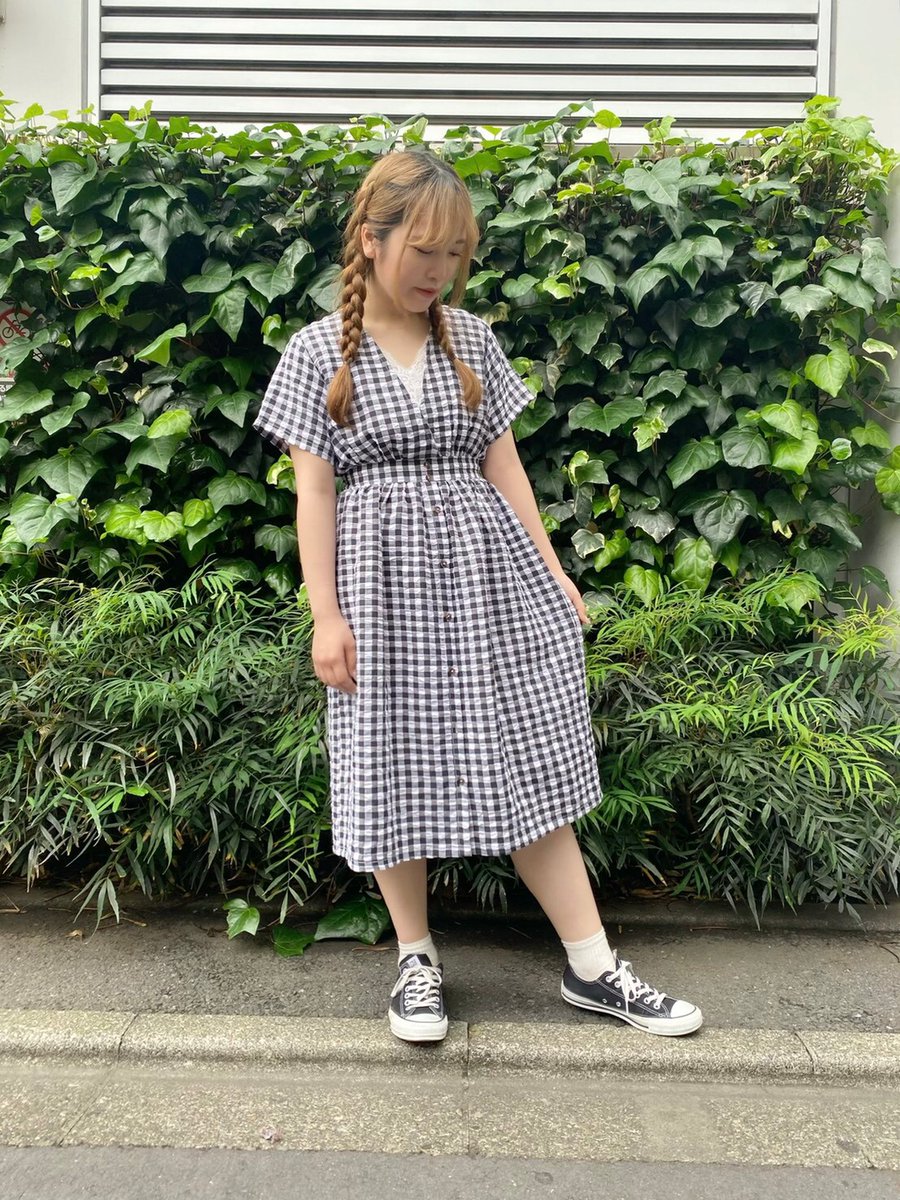Punyus Press ギンガムチェック柄のガーリーなワンピース 涼しげな生地感でサラッと着れるので この夏オススメのアイテム ギンガムチェックワンピース 7 700 税込 着用サイズ T Co Sbmrowuecg Staff 162cm T Co Xlgpdvomt4
