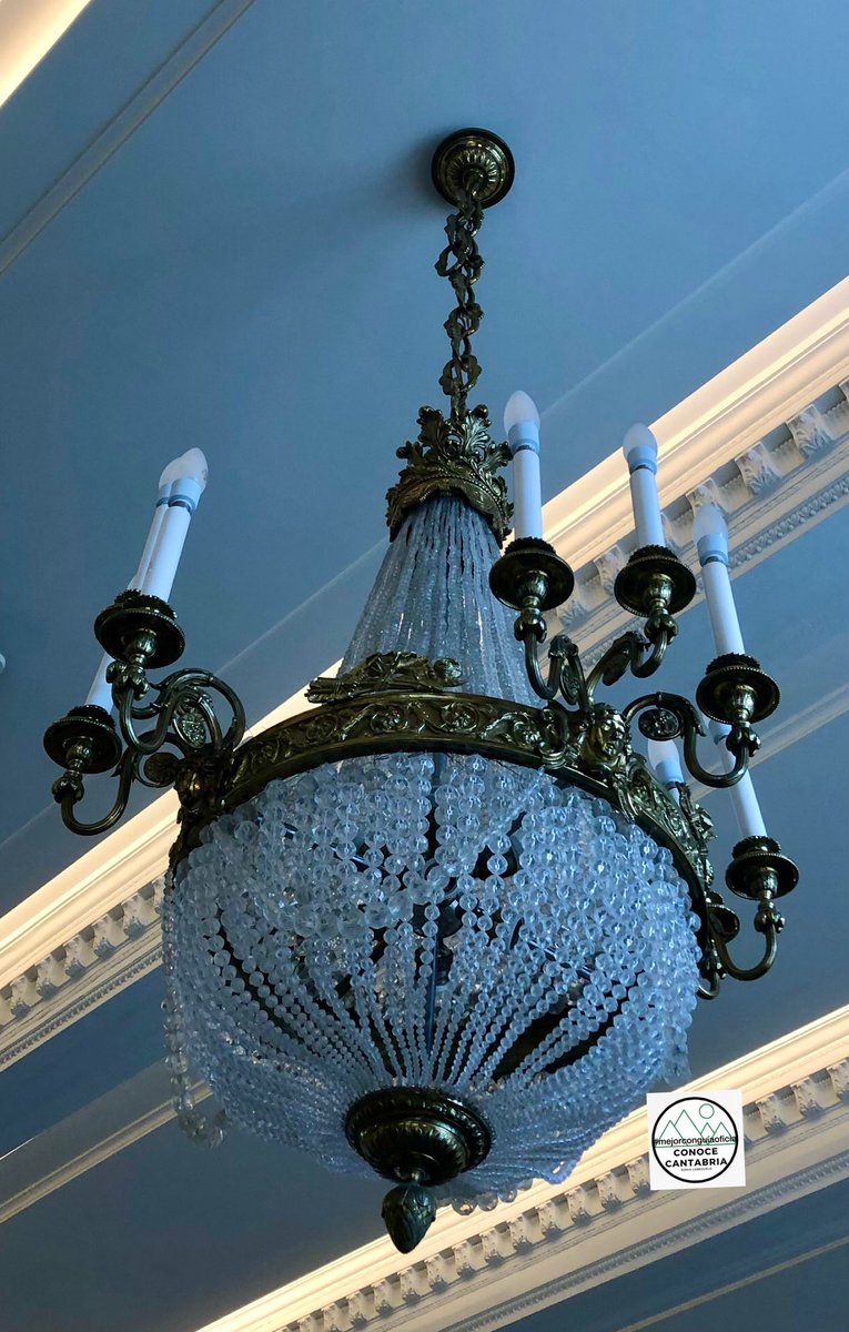 ConoceCantabri's tweet photo. Me encantan las #lámparas en general y las de #EstiloImperio en particular. Sabéis localizar ésta?
I love #chandeliers, mainly #EmpireStyle ones.
#mejorconguíaoficial
#alwaysbetterwithofficialguide
#Santander #Cantabria #Spain #NorthernSpain #AtlanticSpain #GreenSpain https://t.co/EmuPZ5ZYd0
