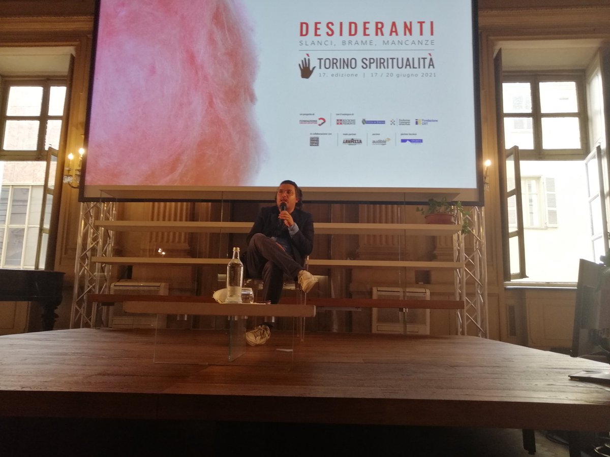 CircoloLettori's tweet photo. "Giovani per sempre": @LeonardoCaffo parla di gioventù, filosofia e desiderio per @ToSpiritualita.
#ToSp21 https://t.co/TgPuGpM4x5
