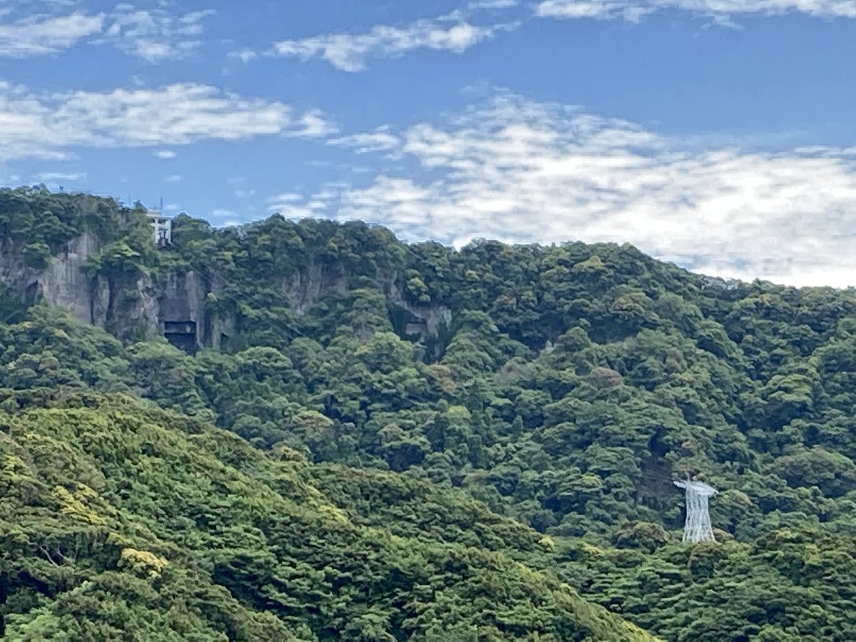 まっしゅ على تويتر 鋸山も次回は登りたい 肩のうしろの2本のゴボウのまんなかにあるスネ毛の下のロココ調の右 まっしゅ على تويتر 鋸山も次回は登りたい 肩のうしろの2本のゴボウのまんなかにあるスネ毛の下のロココ調の右