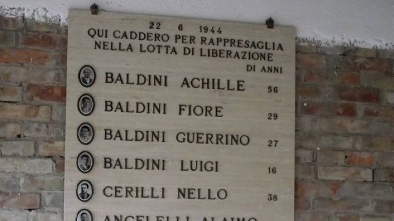 ANPIRomaPosti's tweet photo. Il #22giugno 1944 nella zona fra #Collegiglioni, #Vallunga e #Nebbiano in provincia di #Ancona, il #GebirgsJägerRegiment 85,fucilò per rappresaglia 13 cittadini innocenti lasciando le donne a piangere sui corpi massacrati dei loro cari. https://t.co/GMiTjYXFKN
