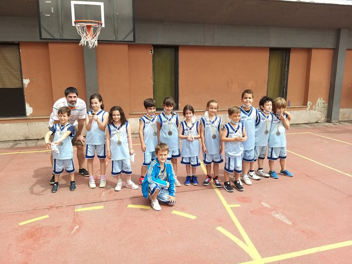 CDCREF's tweet image. Nuestros más pequeños  disfrutaron de su primer Torneo Virgen de Atocha
Agradecemos  @CVABaloncesto su investigació.