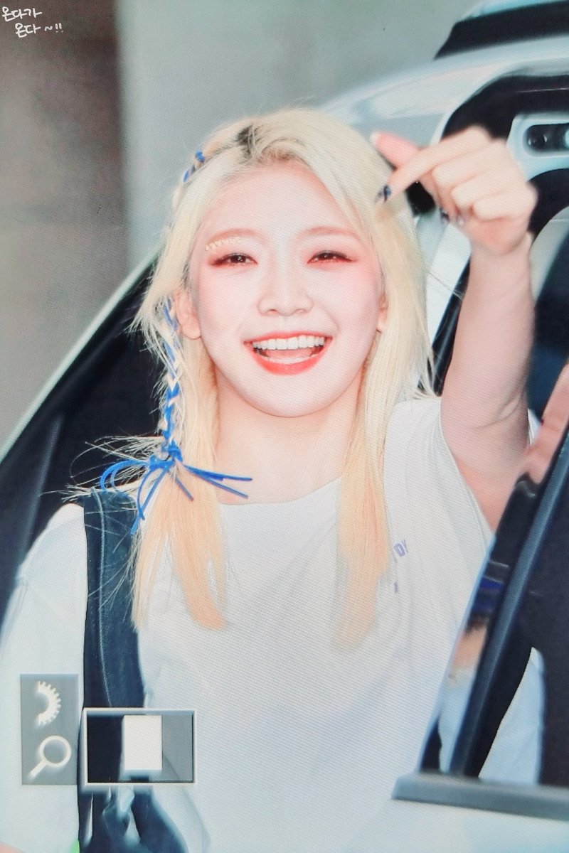ondaiscoming's tweet photo. #EVERGLOW #에버글로우
#ONDA #온다 퇴근이 온다!
210620 퇴근 프리뷰

나 조세람 사랑하나 ㅋㅋ

@EVERGLOW_twt https://t.co/WfxOxNcRrQ