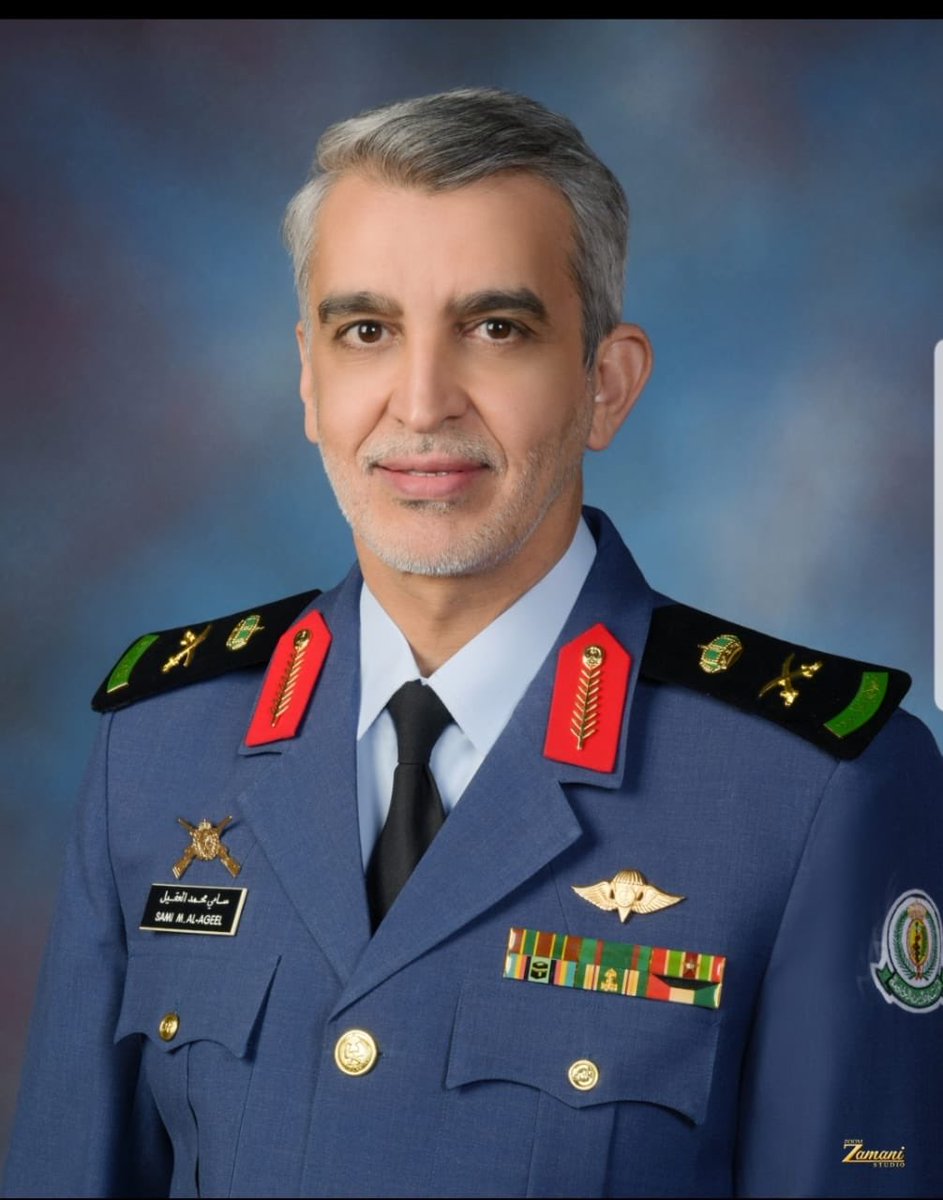 sudair_news's tweet photo. صدور الأمر الملكي الكريم بترقية ابن الوطن من #سدير سعادة اللواء / سامي بن محمد العقيل إلى رتبة “لواء” بقوات الأمن الخاصة .
الف مبروك وتمنياتنا له بالتوفيق لخدمة دينه ووطنه ومليكه
#حرمة https://t.co/Fw7TtRfORS