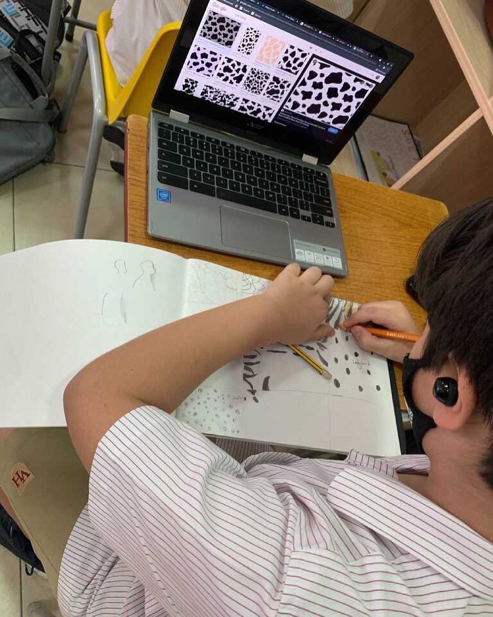VHPrimary's tweet photo. Year 5 Yellow have spent the afternoon practicing drawing different animal patterns, using a variety of colours and shading techniques to make them more realistic. 
#VHPS #vhpsthelittlethings #smallschoolbigheart https://t.co/bram0ZRET0