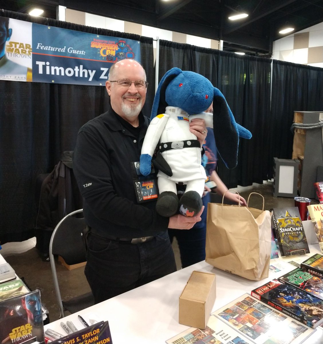 TygenDoughtryss's tweet photo. Awesome!! My "Mr. New-Rodo" is totally excited about this experience of his big brother! 🤗 For sure, he enjoyed it with great pleasure and will have to tell a lot of interesting details about this awesome day. 😊
#TimothyZahn #ThrawnBunny #Thrawn #Mitthrawnuruodo #SurferThrawn https://t.co/IhhijrQRZr