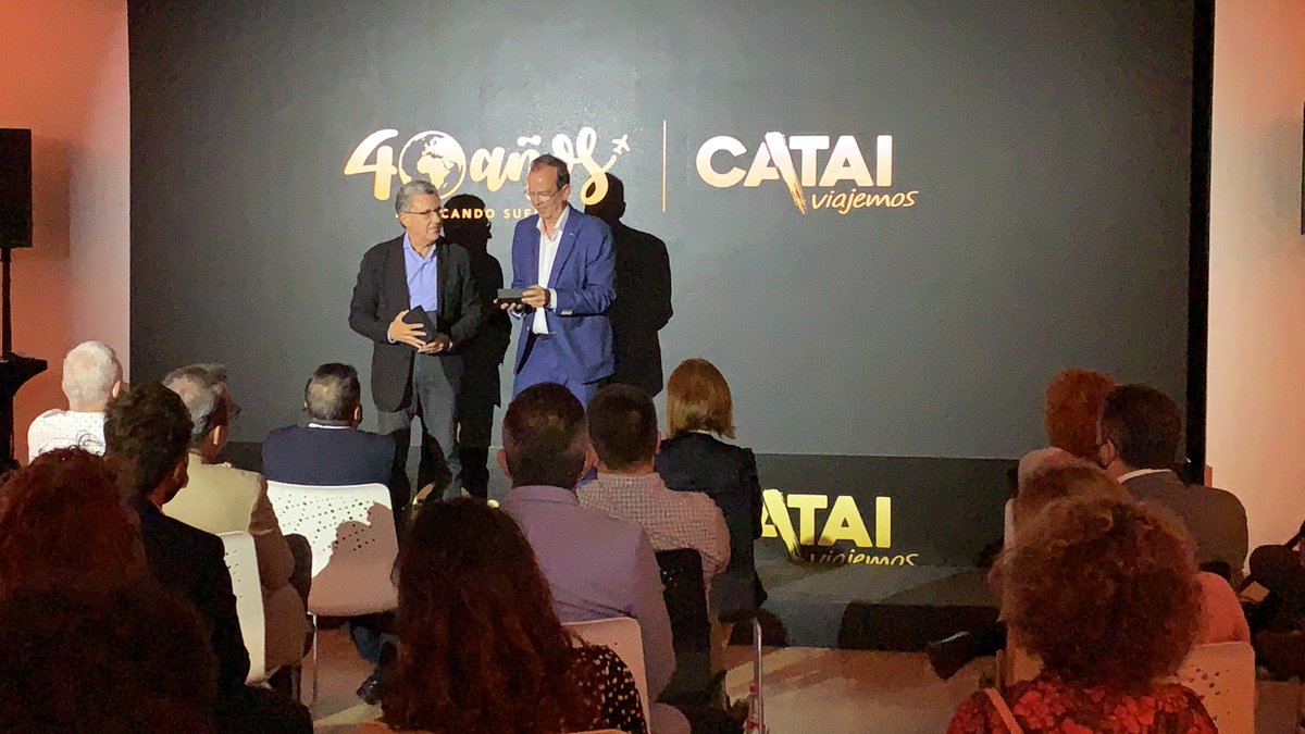 En total han asistido más de 500 invitados, entre los que se encuentran la junta directiva de <a href="/avoristravel/">Ávoris</a>, colaboradores y directivos de compañías aéreas, agencias de viajes, oficinas de turismo, corresponsales y todo el equipo humano de #Catai.

#40añosfabricandosueños