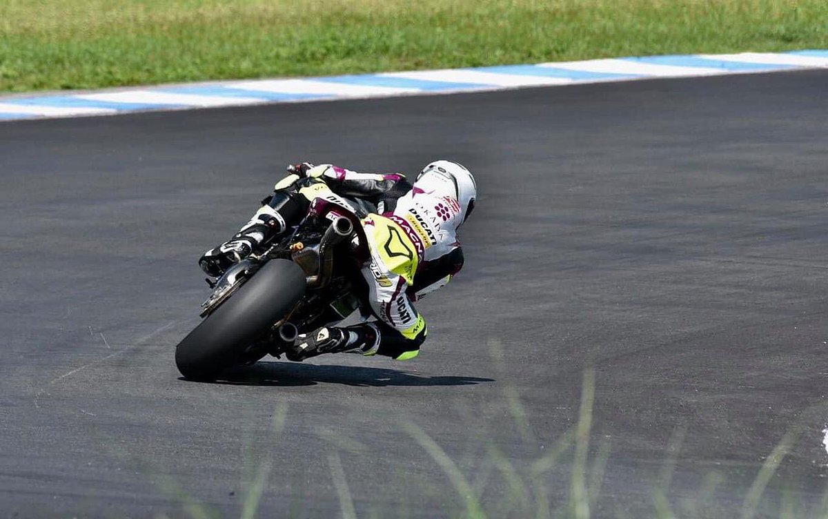 tj7alberto's tweet image. Another win and a second today. We leave round 1 of #PSBK leading the championship 👍