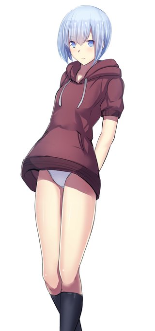 らくがき。丈の短いパーカーワンピースとハイソックスの組み合わせとても好きなんだけど分かる人いますか 