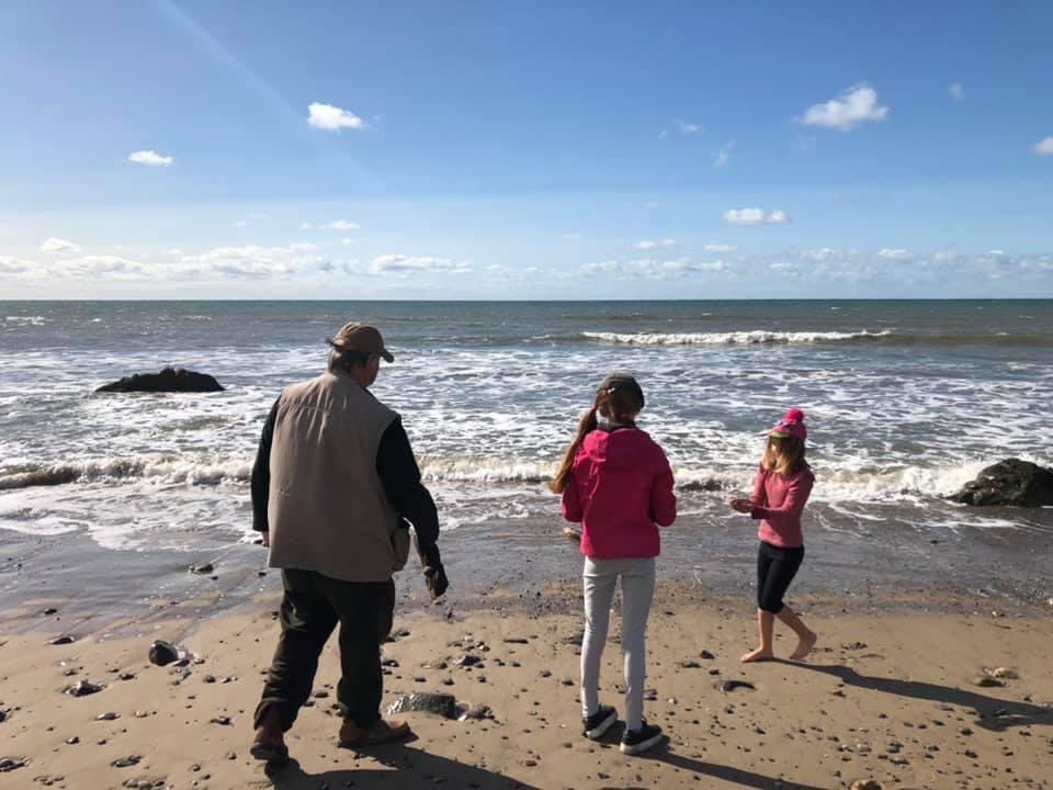 veedubhev's tweet photo. Past three weeks have been hard. My Dad is really poorly. Several 999 calls&hospital stays. My bro&I caring for him inbetween. Dad was finally diagnosed with GBS syndrome this week. Currently having treatment in hospital but paralysed from neck down #GetWellSoonDad #FathersDay π https://t.co/UZ7qsz7L3H
