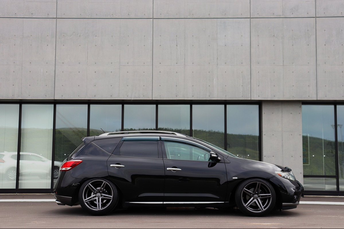 1209Ryoooota's tweet photo. 今年の仕様が完成しました。

NISSAN MURANO Z51 後期

BOLD WORLD 
     Air Suspension

VOSSEN 
   F / R 10.5J通し

シャコタンSUV✌️

車は変わりましたがよろしくお願いします🙇‍♂️ https://t.co/G9ddTMEBiw