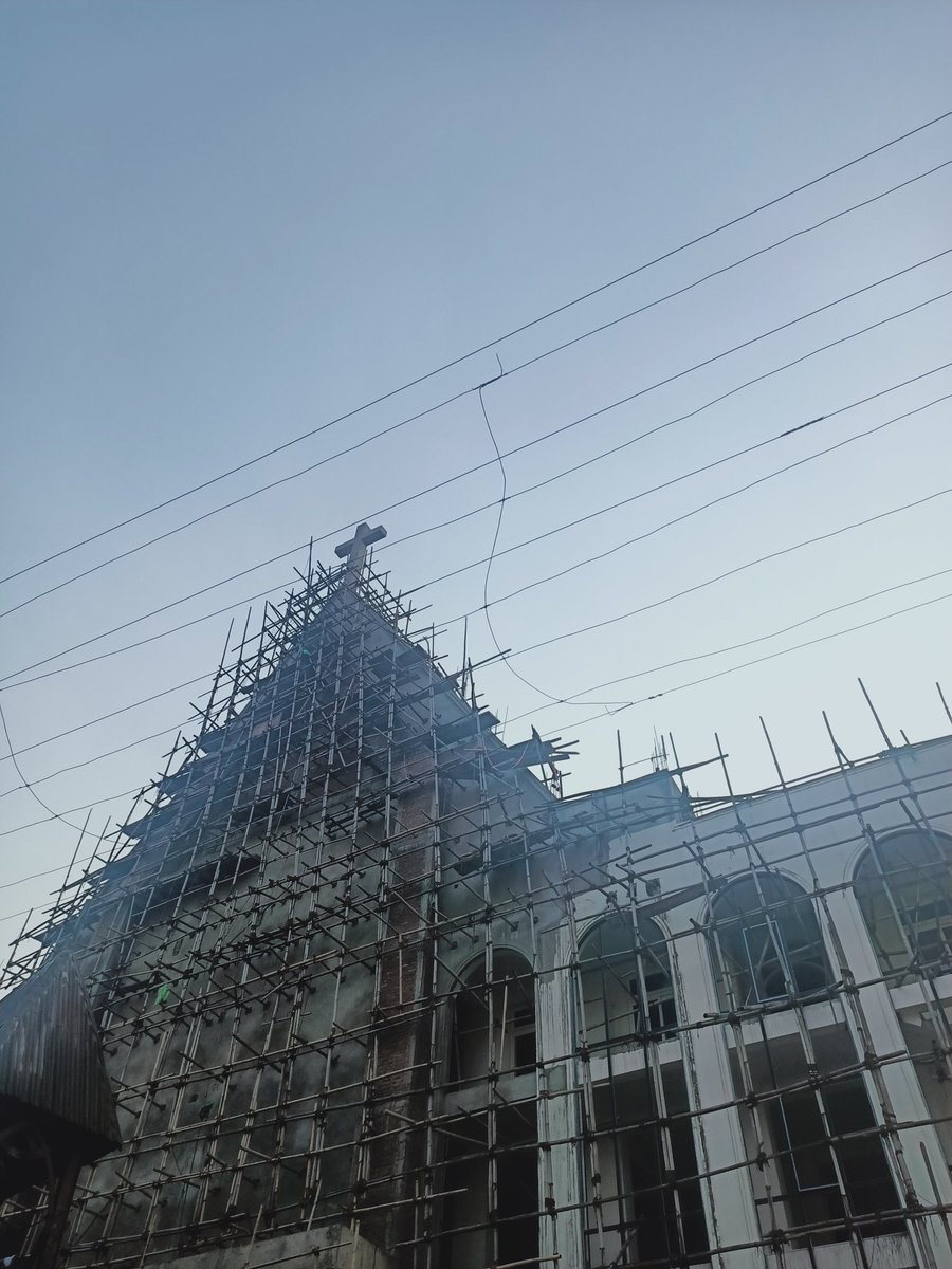Arenlalemturesq's tweet photo. Nagas and our obsession with colossal church buildings. A friend once quipped about the irony of such buildings vis-a-vis the plight of the poor Nagas. One can neither deny nor turn a blind eye to the huge disparity of our grim reality.
Seen here is yet another ambitious church.. https://t.co/5oMihePXTC