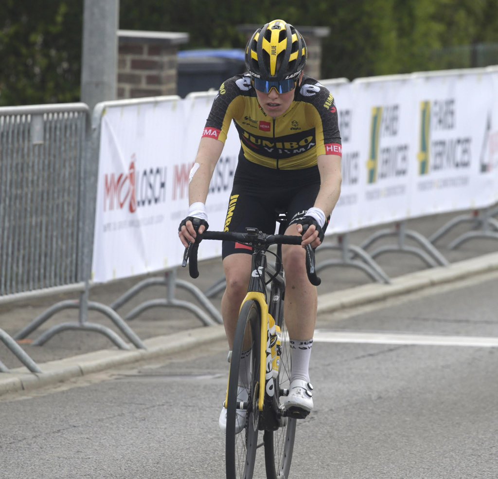 🇧🇪 #BKWaregem After an impressive 2nd place at the TT @julieJvdv rode her way onto the podium again during the Belgian road race championship right behind winner Kopecky! 🥈💪🏻