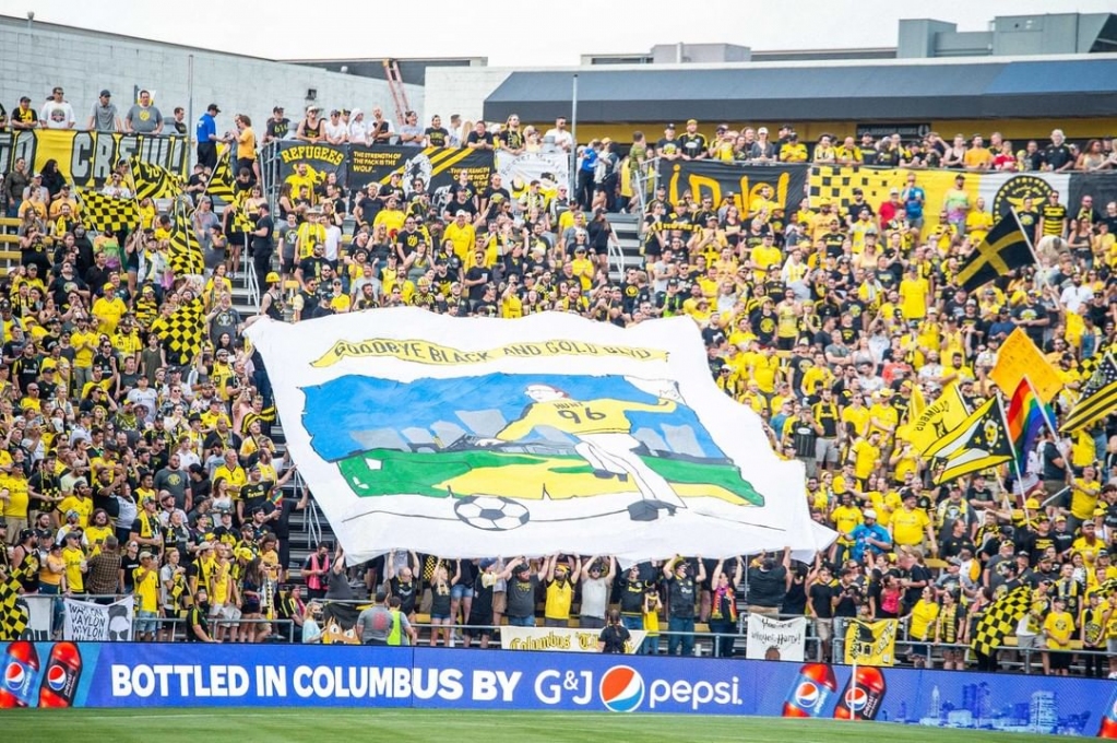 mlsmagita's tweet photo. 💛🖤 MAPFRE: LA STORIA DELLA MLS 💛🖤
Con la vittoria per 2 a 0, i #ColumbudCrew salutano il #MAPFREStadium, pronti a muoversi a downtown.
Anni gloriosi nel primo stadio degli USA creato per il calcio....
👉🏻 https://t.co/483ex8Xfe3 https://t.co/BRUSFhPfAf