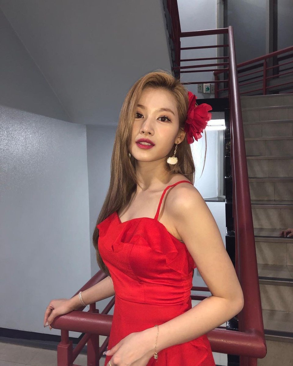 Rachel11754195's tweet photo. Twice Sana 💕

#TWICE #SANA #AlcoholFree #kpop https://t.co/tID0Rul5vf