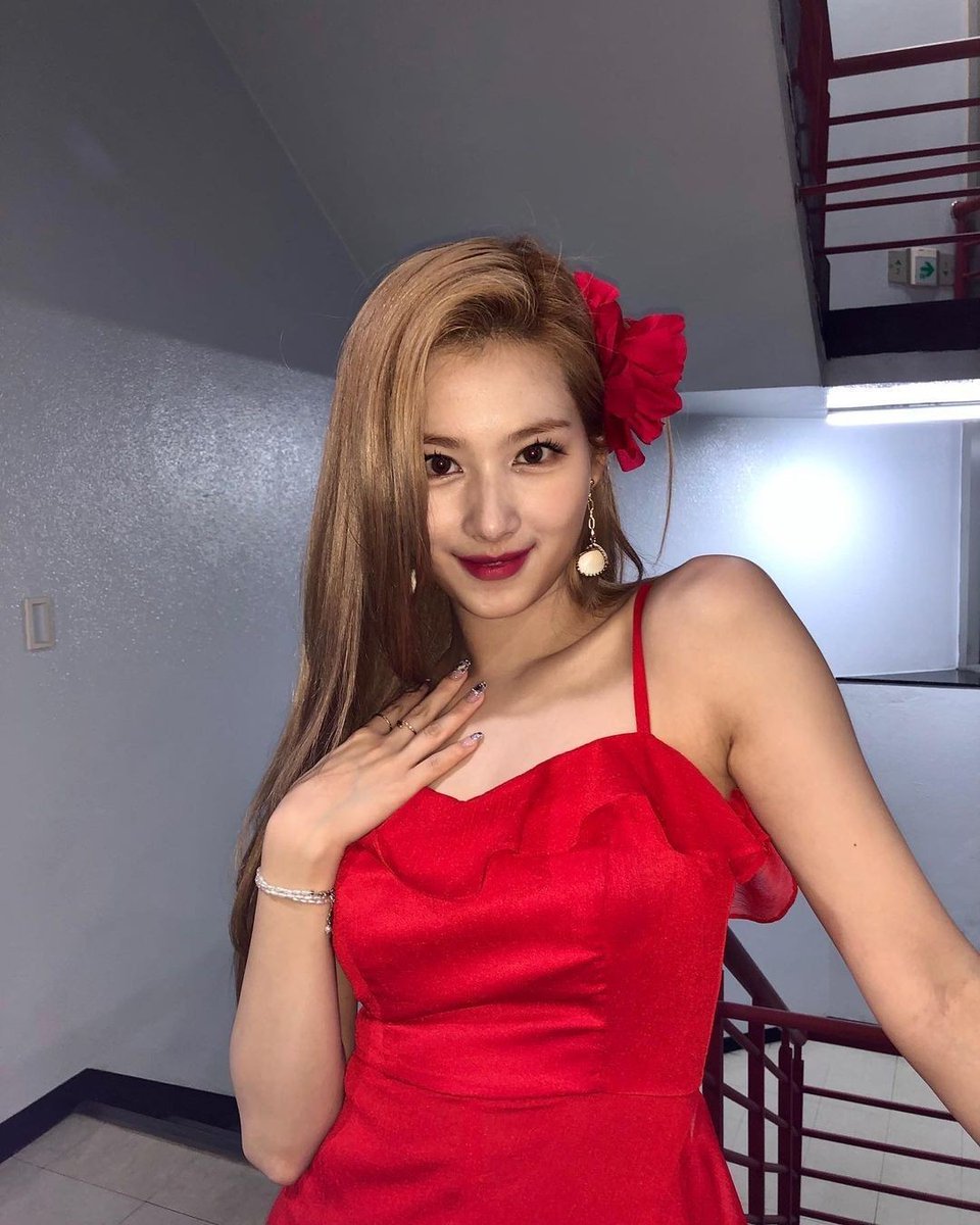 Rachel11754195's tweet photo. Twice Sana 💕

#TWICE #SANA #AlcoholFree #kpop https://t.co/tID0Rul5vf