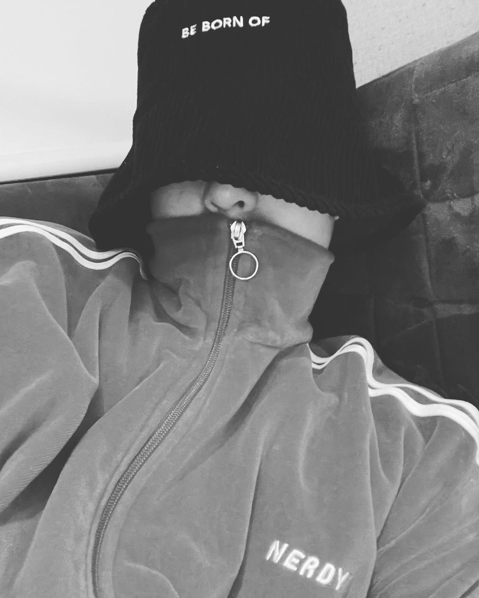 jung__ina's tweet photo. @LeeCS_BTOB Offa😭💙 https://t.co/9tlFFUcM66