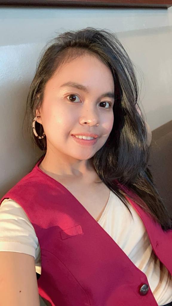 Photo sendiri dulu, photo gandengan belakangan 🤭