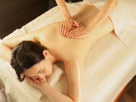 福岡 女性専用 男性セラピスト リラクゼーションスィーツ 本日２０日は 当店にて 天神周辺にビジネスホテルを準備しました 詳細は お問い合わせ願います 女性専用マッサージ 女性専門店 女性向けマッサージ オイルマッサージ リンパマッサージ