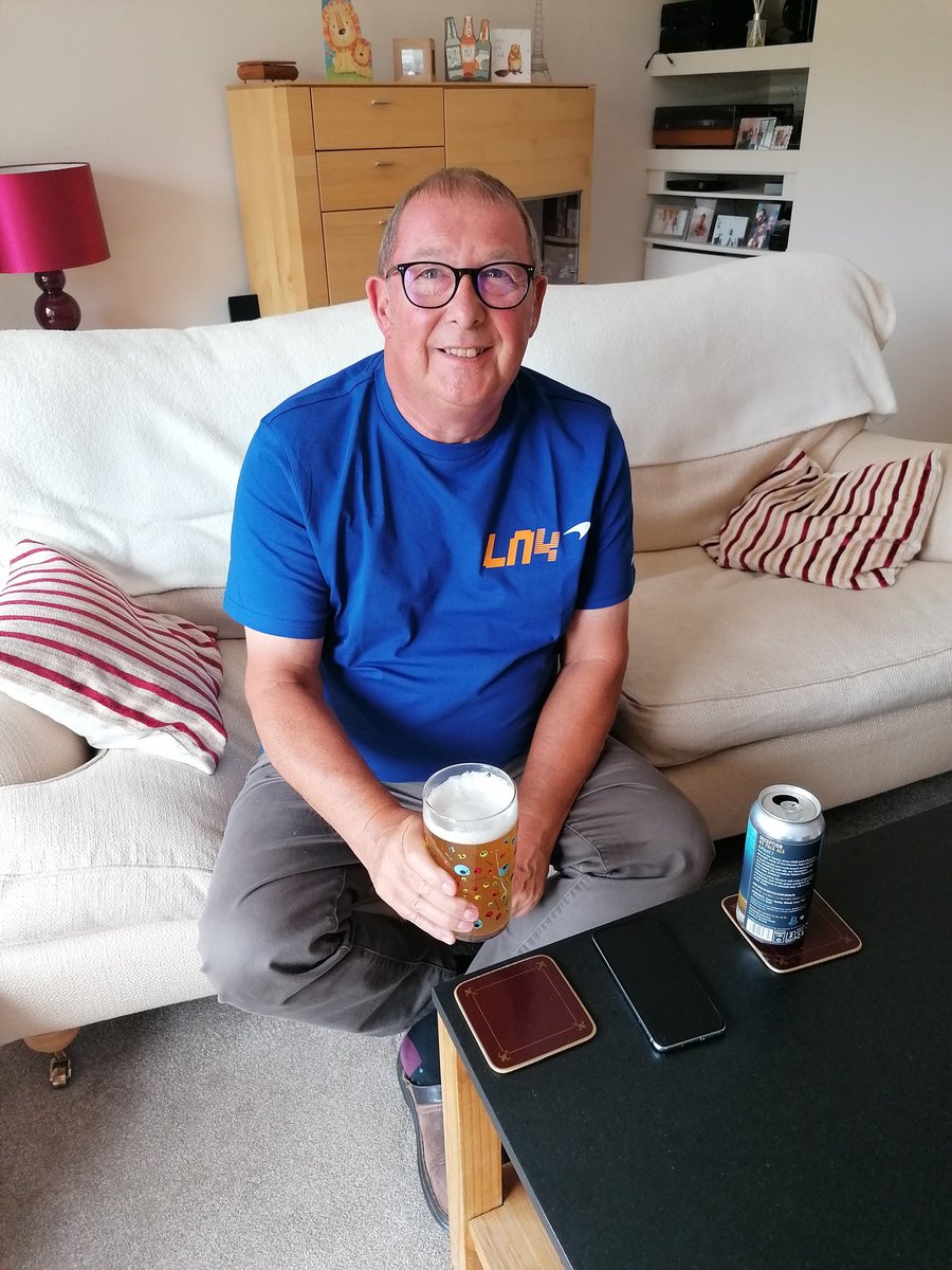 PipSchofield84's tweet photo. Fathers Day present @LandoNorris Go team @McLarenF1 and @danielricciardo #SkyF1 #bonjour #FathersDay2021 https://t.co/o9D449NkJ9