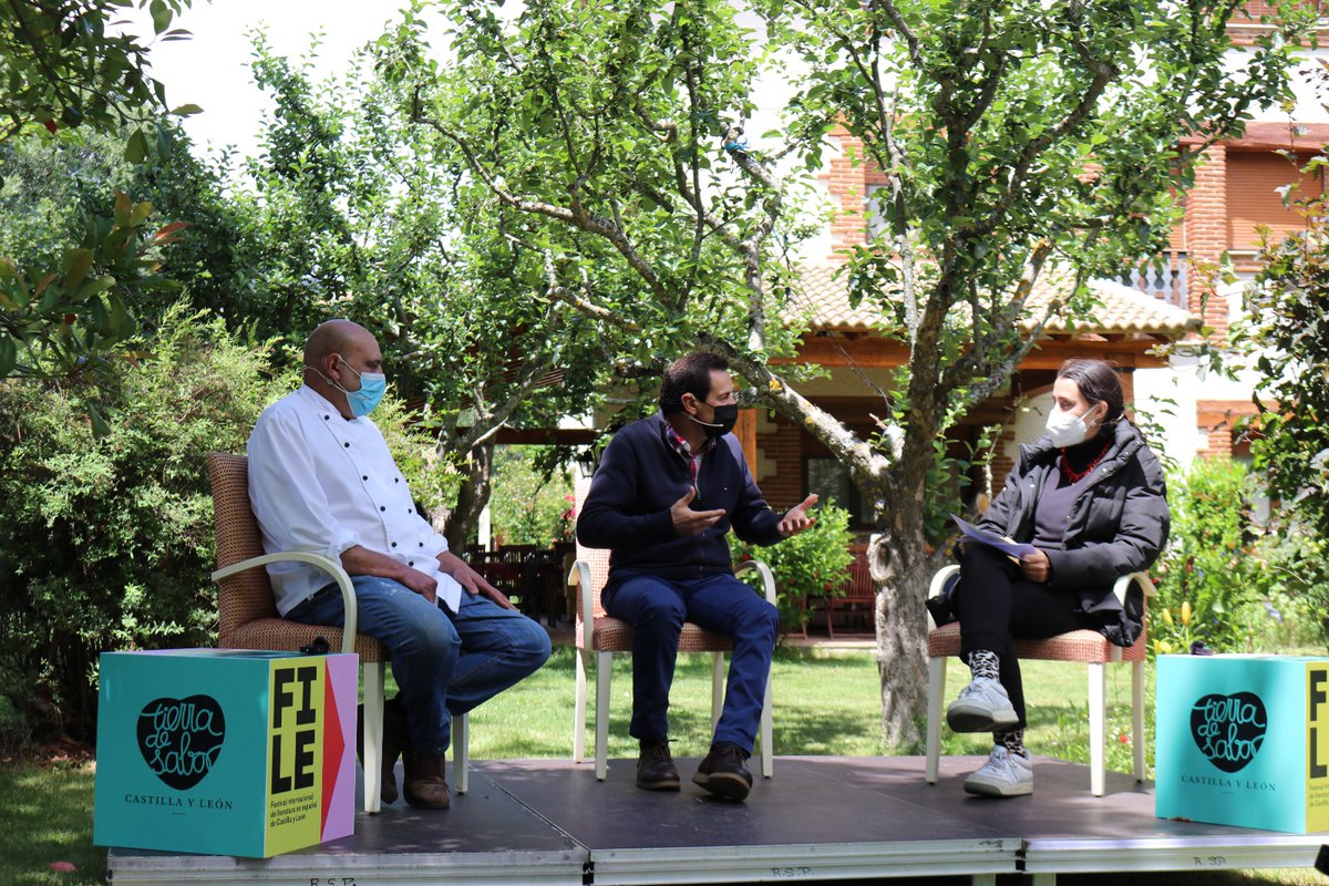 🗣️ Nicolás Armenteros: "La legumbre ha sido un producto que nunca ha estado en entredicho. Por ello está poco a poco volviendo a coger la importancia que se merece."

🗣️ Julián Jiménez: "En mi familia siempre se ha cultivado. A día de hoy mis padres lo siguen haciendo."

#FileCyL