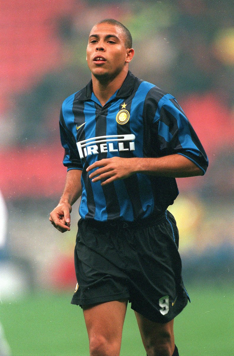 ChampionsLeague's tweet photo. 🇧🇷 Inter signed Ronaldo from Barcelona for a world-record fee #OTD in 1997! 🙌

#UCL https://t.co/3NZI8cCs0F