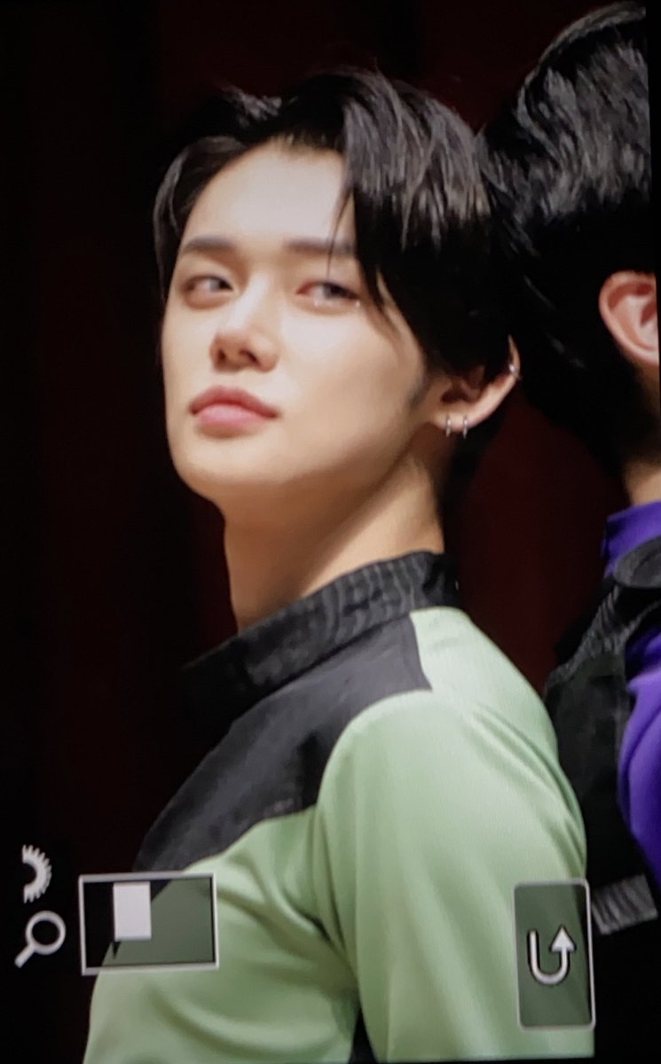210620 엠투유 팬싸

☠️🔫,,,

#TOMORROW_X_TOGETHER     #YEONJUN 
#투모로우바이투게더     #최연준 #연준 #txt