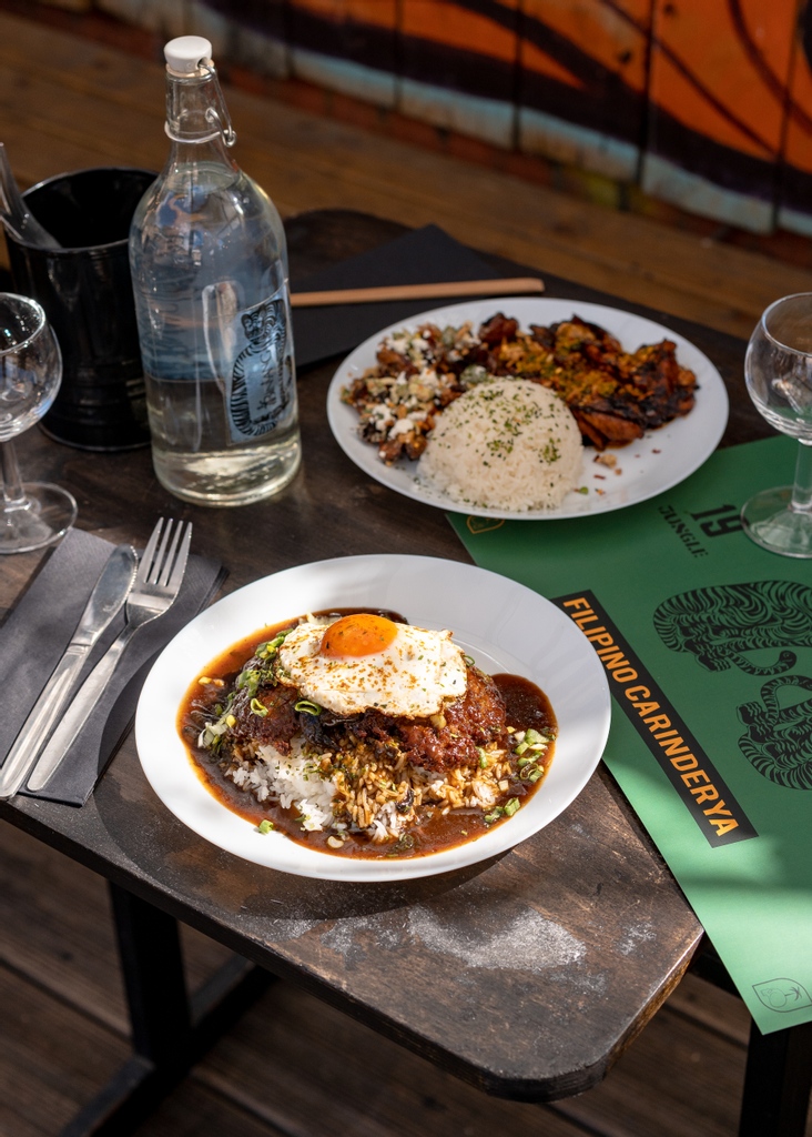 Happy Fathers Day!
 
 Why not spend Father's day with some Bintang classics. 
⁠
We're open for indoor and outdoor dining. We're also available on Uber Eats and Deliveroo⁠👅⁠
.⁠
.⁠
#bintang #maginhawagroup⁠
.⁠
.⁠
.⁠
.⁠

 #tastyph  #kababayan #filipinosnack