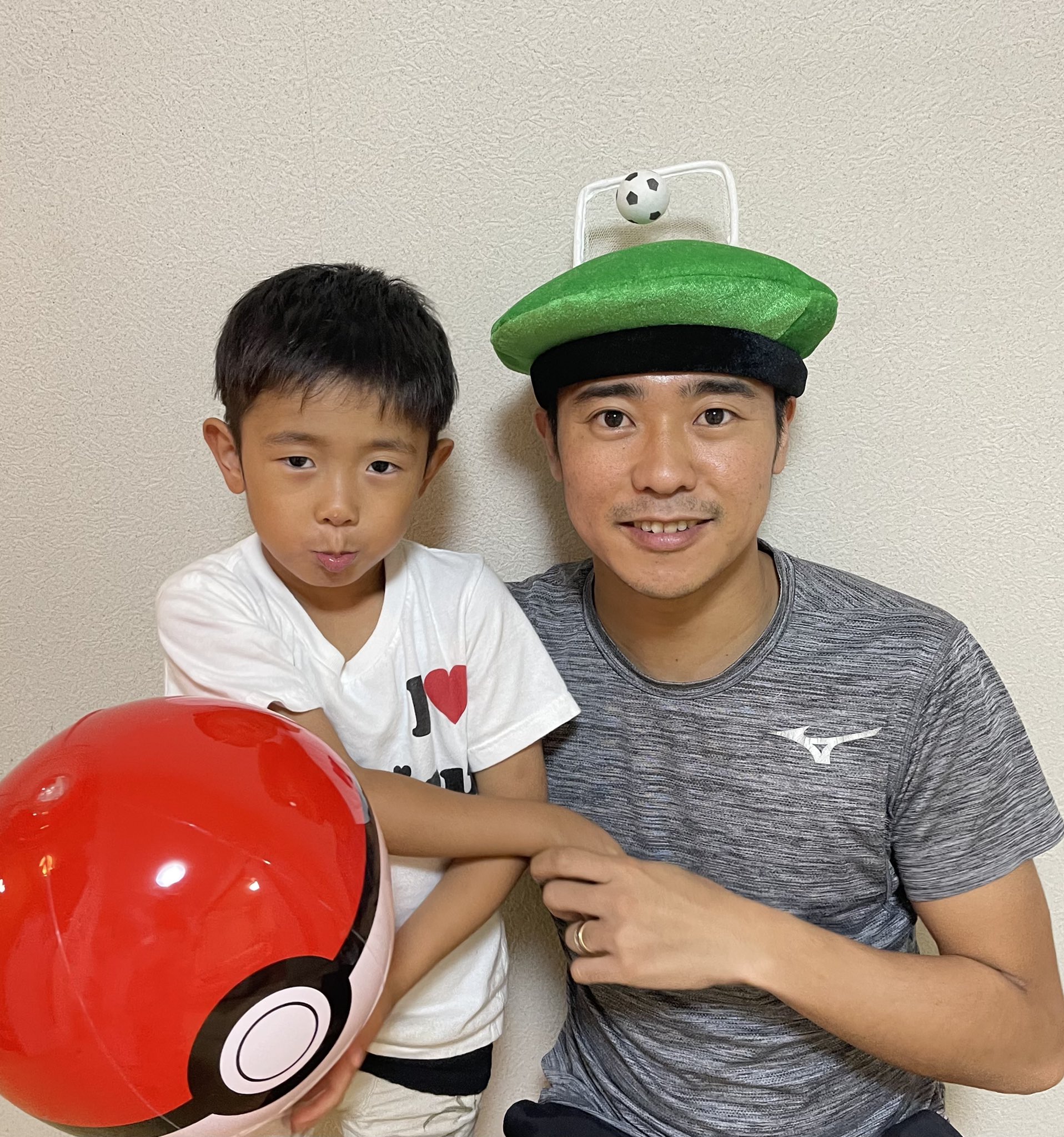 村田和哉 父の日に家族からオリジナルハンガーをもらいました 進羽が書いてくれました いつも支えてくれている家族には感謝です Donatella1226 村田進羽 村田和哉 父の日 滋賀県 守山市 人生最幸 村田和哉 父の日に家族からオリジナルハンガーをもらいました 進羽が書いてくれました いつも支えてくれている家族には感謝です Donatella1226 村田進羽 村田和哉 父の日 滋賀県 守山市 人生最幸