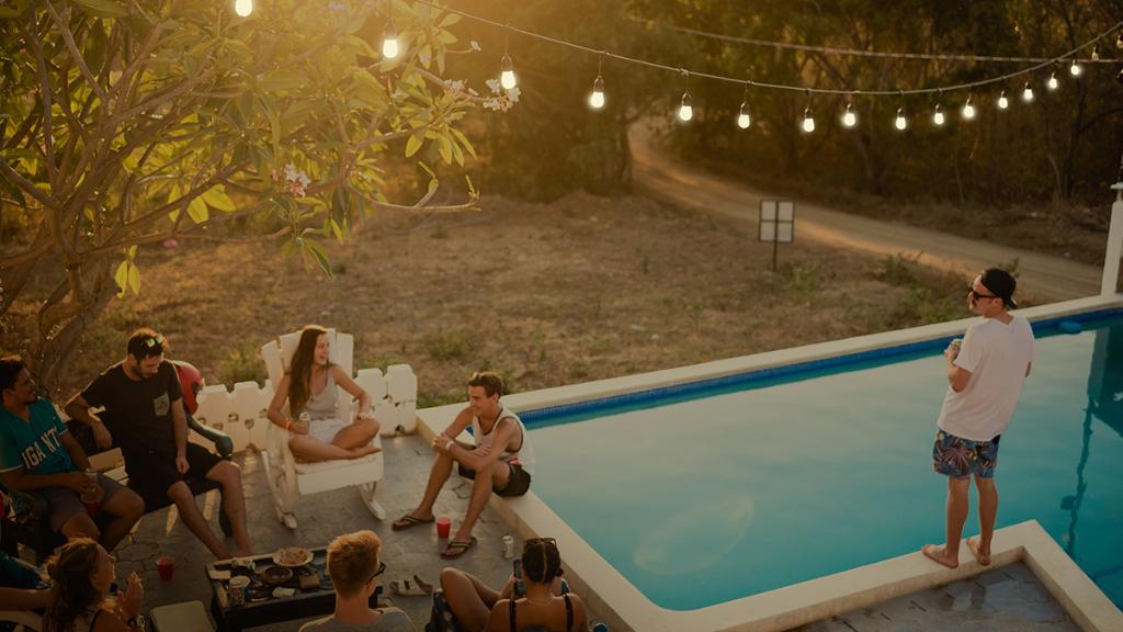 WEMO's tweet image. #Summer's here! ⛱️ Make the most of it with our WiFi Smart Outdoor Plug. Two slash-proof and weather-resistant outlets allow for wireless control of devices around the pool or patio.
