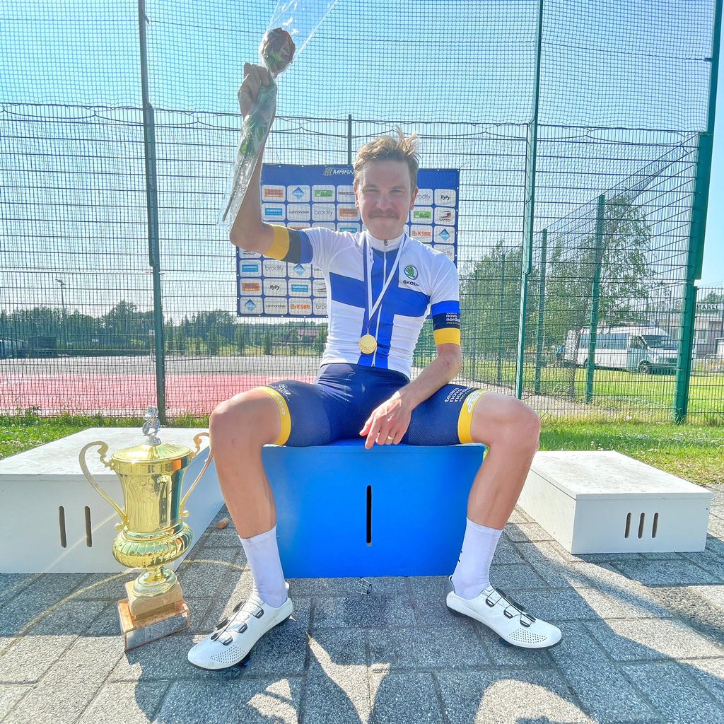 Se on siinä! Joonas Henttala on maantieajon Suomen mestari 2021! 💪

Kuva <a href="/KalleKotiranta/">Kalle Kotiranta</a>