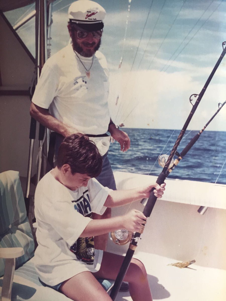 IvanFerrat's tweet photo. Feliz día del Padre Papá, te quiero mucho, hasta el cielo 🙏 sigues siendo mi gran ejemplo Capitán Armando Ferrat, un fuerte abrazo 🤗 🙏@ChristianFerrat @alainferrat https://t.co/MXrSnn9hw9