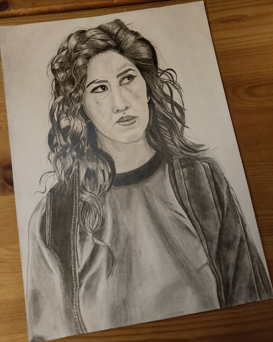 FlixyDE's tweet photo. Stephanie Beatriz alias Rosa Diaz repräsentiert sowohl in B99 als auch in der Realität als bisexuelle Frau die LGBTQ+ Community und setzt sich für queere Menschen ein. Ich liebe es, wie sie Bisexualität in den Medien sichtbar macht #lgbtgnu+ @Gnu_Official_ #LGBTGNU+ https://t.co/mLv3wzvZKV