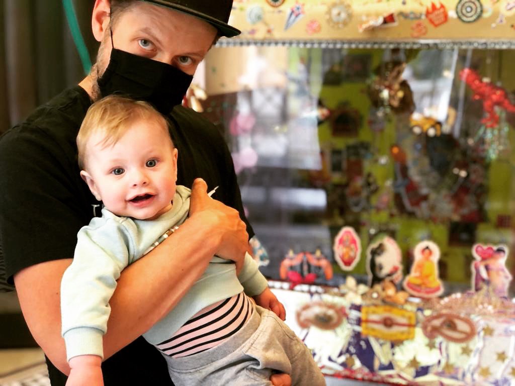 It’s my first Fathers Day so to celebrate, here is a picture of me and Erin in front of a tuk tuk #happyfathersday 🛺 👶🏼🥰