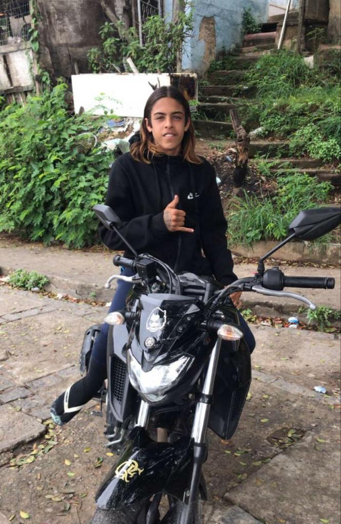 JardimNovoNews's tweet photo. Capturado 157 que estava colocando terro na zona Norte.
Pegou em Irajá após perseguição.
#sufista
#penha #157 https://t.co/ZjSqMseyui