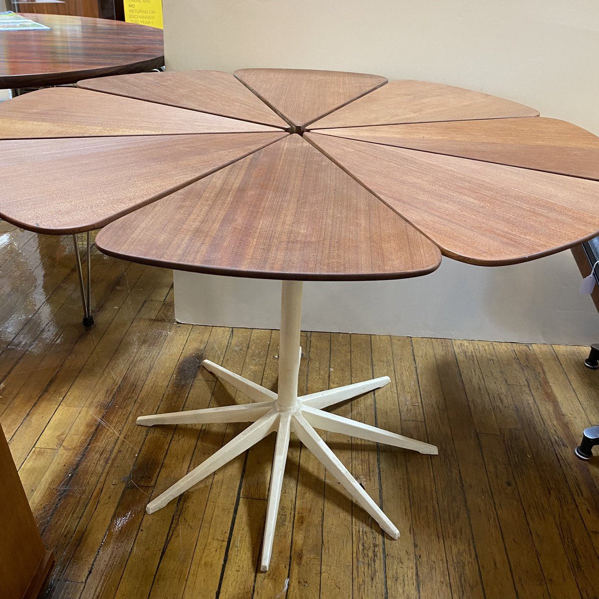 Did you know Abodeon is going all online starting next week??? You will see amazing pieces like this #knoll petal table #vintage #modern #midcenturymodern